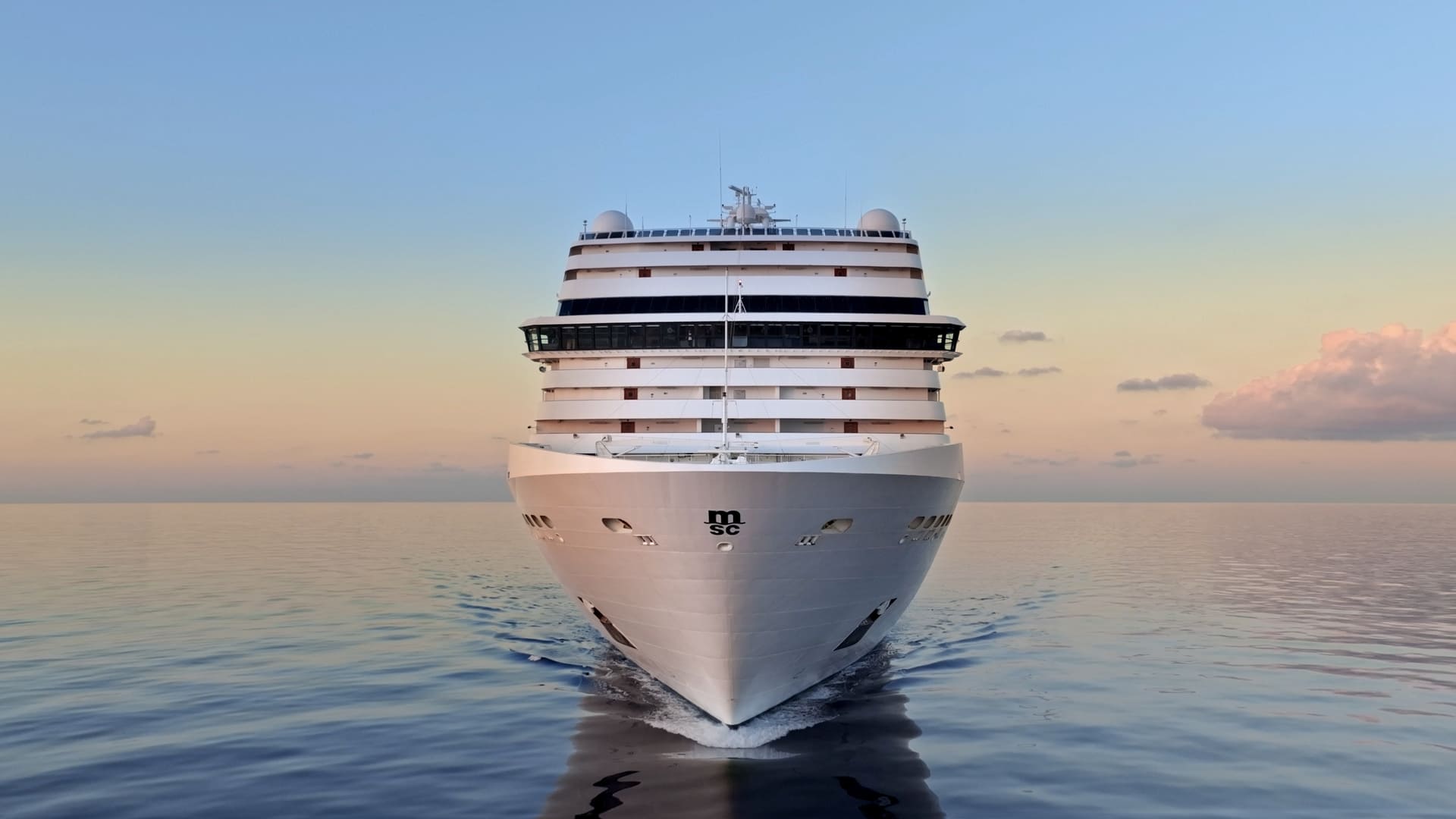 Nave MSC Crociere in autunno nel Mediterraneo tra Spagna, Grecia e Montenegro