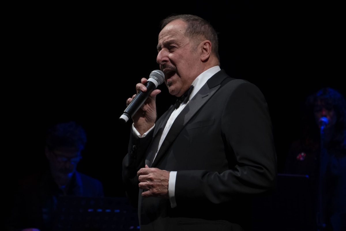 Massimo Lopez Show Pescara, spettacolo al Teatro Circus per la Sessantesima Stagione Teatrale Luigi Barbara